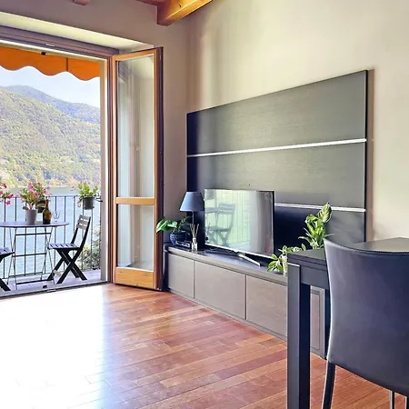 Balcony On The - Free Parking, View Laglio